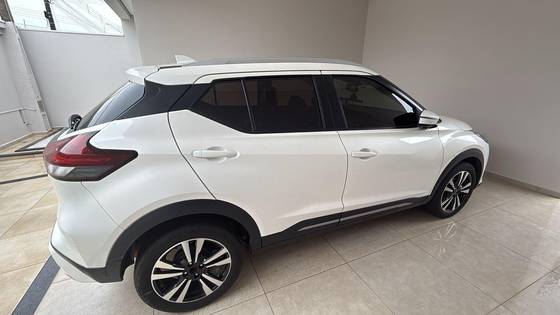 NISSAN KICKS 1.6 16V FLEXSTART EXCLUSIVE XTRONIC NISSAN KICKS 1.6 16V FLEXSTART EXCLUSIVE XTRONIC